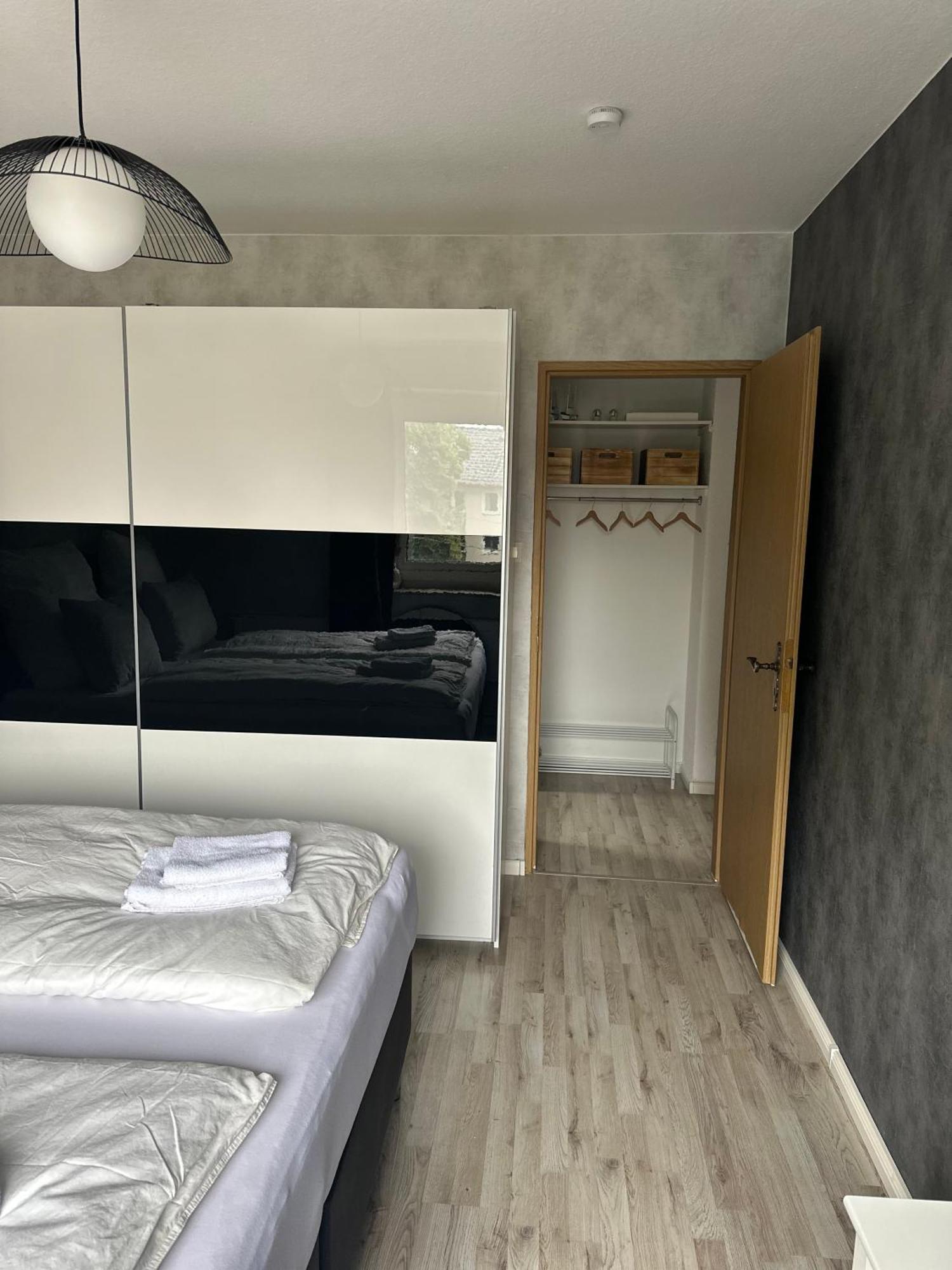 Fewo Am Deich 1 Zentral Mit Stadtblick Und Kontaktloser Check In Bremerhaven Eksteriør bilde