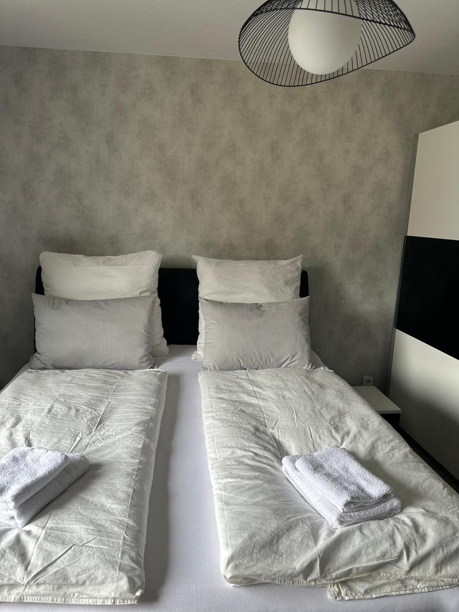 Fewo Am Deich 1 Zentral Mit Stadtblick Und Kontaktloser Check In Bremerhaven Eksteriør bilde
