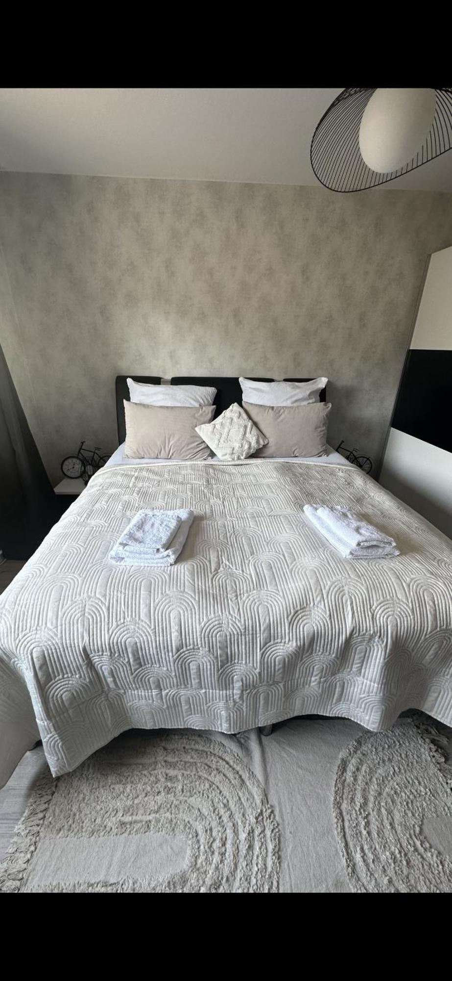 Fewo Am Deich 1 Zentral Mit Stadtblick Und Kontaktloser Check In Bremerhaven Eksteriør bilde